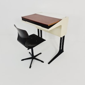 Rare Space Age vintage German Desk by Luigi Colani - Flototto - with chair 1970s