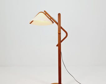 Lámpara de pie danesa vintage de teca de DOMUS, años 70