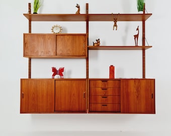 Mueble de pared danés de teca de mediados de siglo, raro, con 3 armarios, diseñado por Sven Ellekaer para Abert Hansen, Dinamarca, década de 1960.