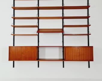 Grote Deense teakhouten wandkast uit het midden van de 20e eeuw met 2 kastjes, ontworpen door Poul Cadovius voor Cado, Denemarken, jaren 60.