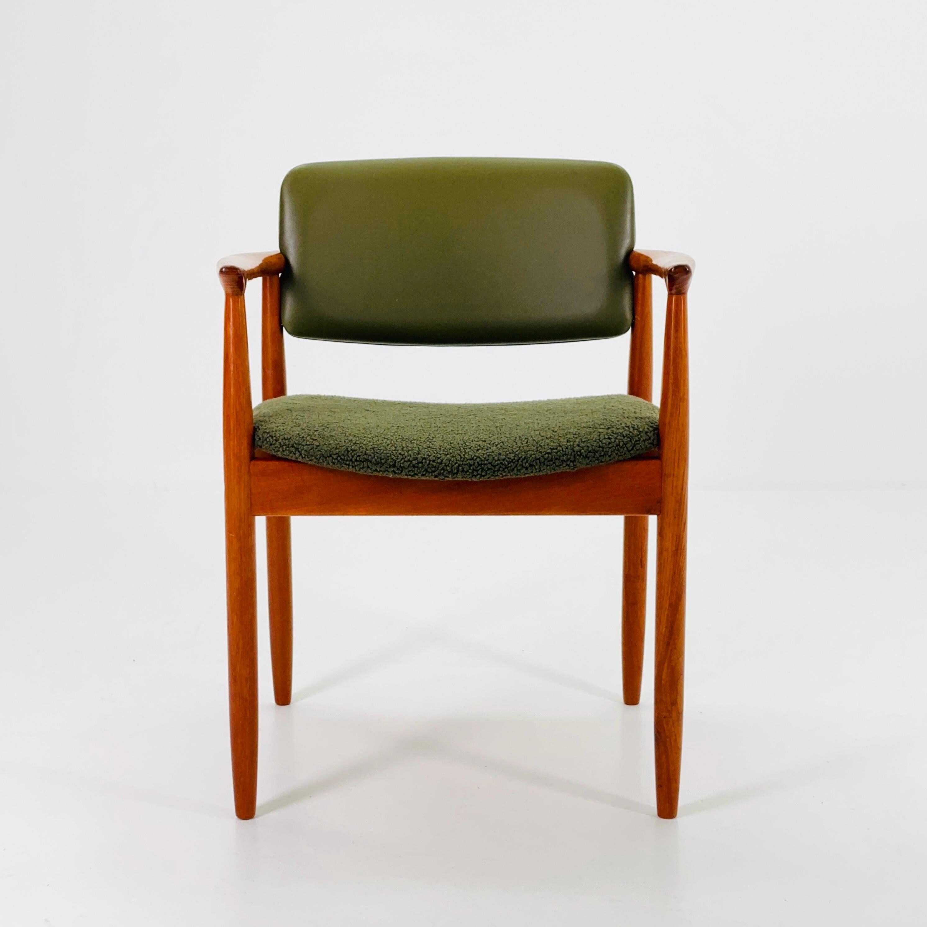 P. E. Jørgensen が Farso Stolefabrik のためにデザインしたミッド