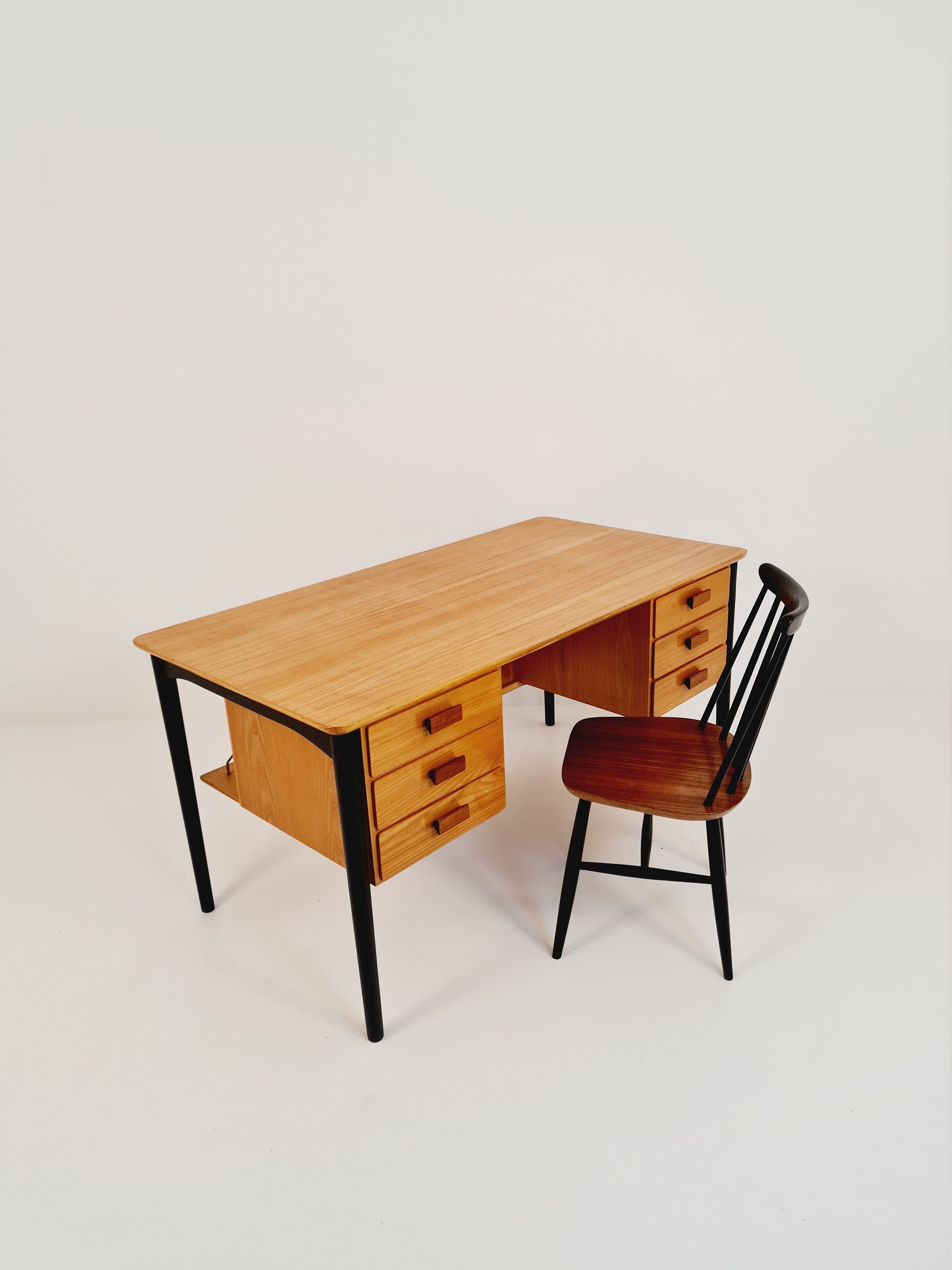 Politiek kennis alledaags Mid Century Vintage Desk German Desk by Möbel Mann 1950s - Etsy Israel