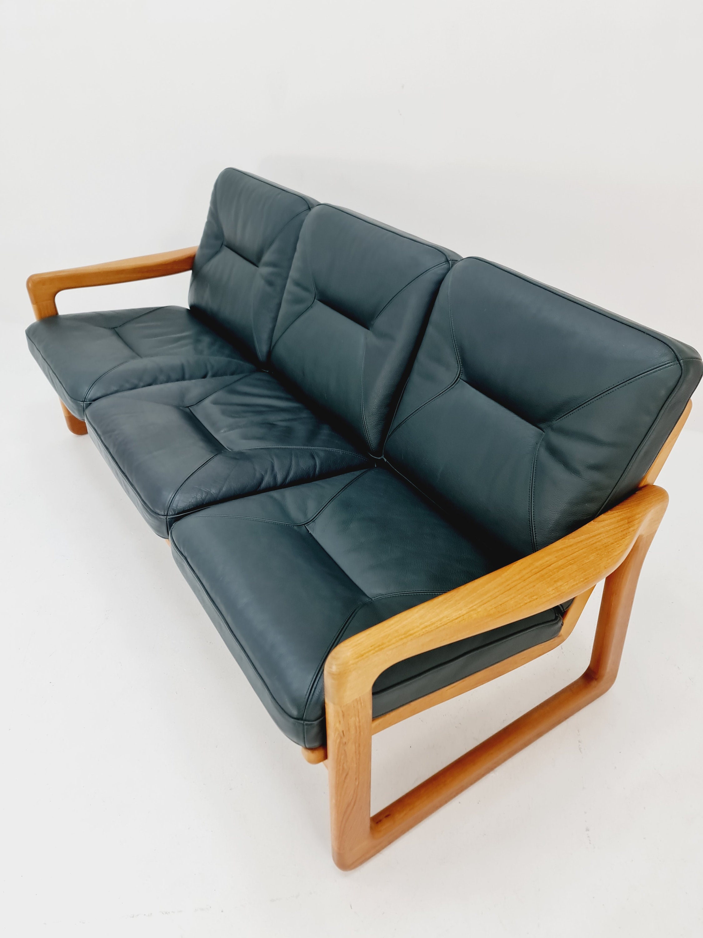 Mid Century Easy Lounge Couch by Holstebro Möbelfabrik Solid Teak