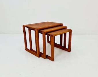 Midcentury danish solid teak nesting tables/ side tables by Salin Möbler, 1960s