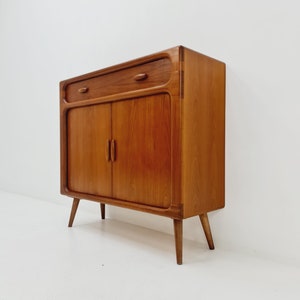 Mid century Solid Danish teak hallway cabinet, shoes cabinet By Dyrlund 1960s image 5