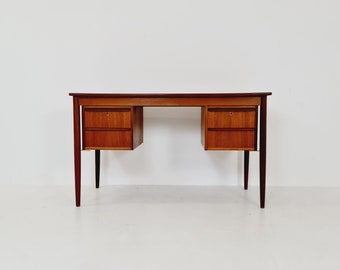 Mid-century Danish teak desk by Egon Jensen for Hanbjerg Møbelfabrik, Tibergaard, 1960s