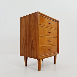 Midcentury German Walnut chest of drawers / 4 drawers cabinet by Greive NR 5, 1960s image 7