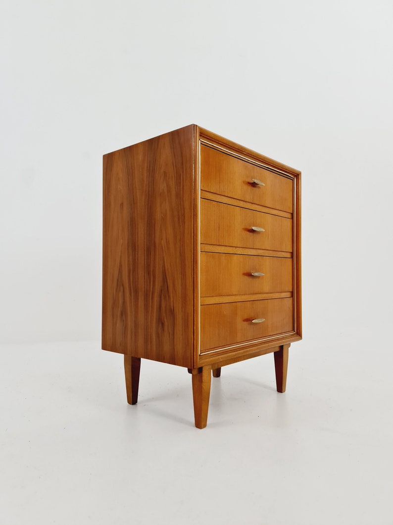 Midcentury German Walnut chest of drawers / 4 drawers cabinet by Greive NR 5, 1960s image 7