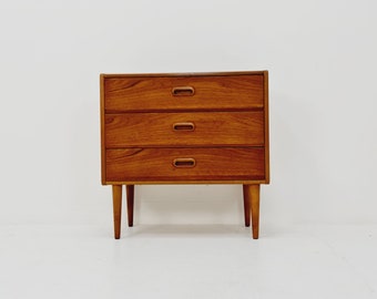 Midcentury Danish design chest of drawers / drawer dresser /3 drawers cabinet, 1960s