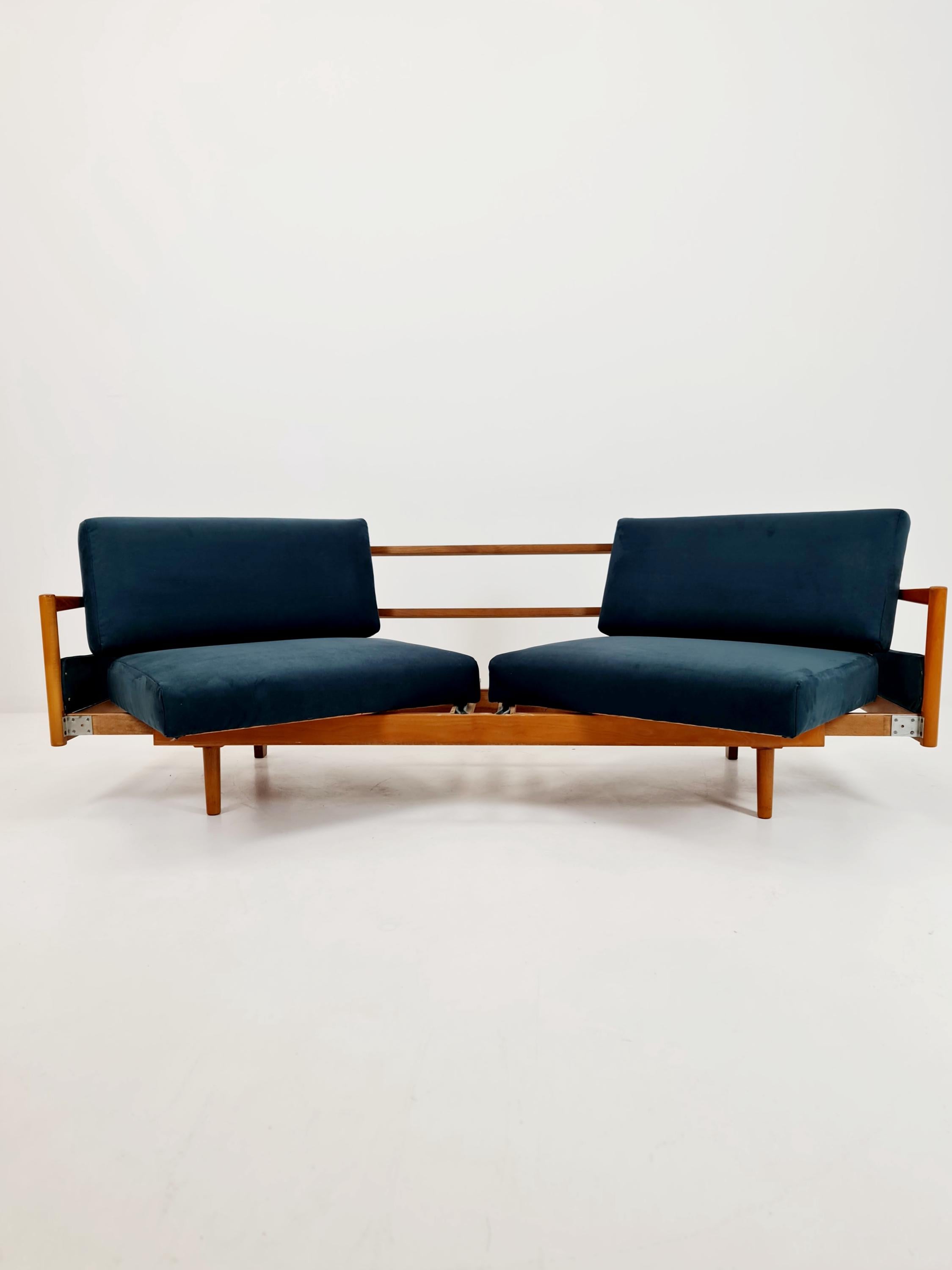 Rare Midcentury Stella Sofa Ash Wood Daybed by Walter Knoll
