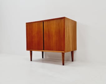 Mid-century Danish vintage teak hallway cabinet, sideboard, By cadovious 1960s