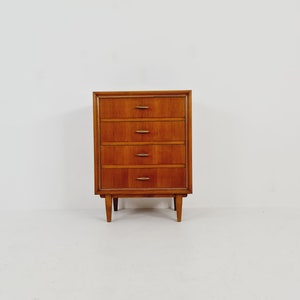 Midcentury German Walnut chest of drawers / 4 drawers cabinet by Greive NR 5, 1960s image 1