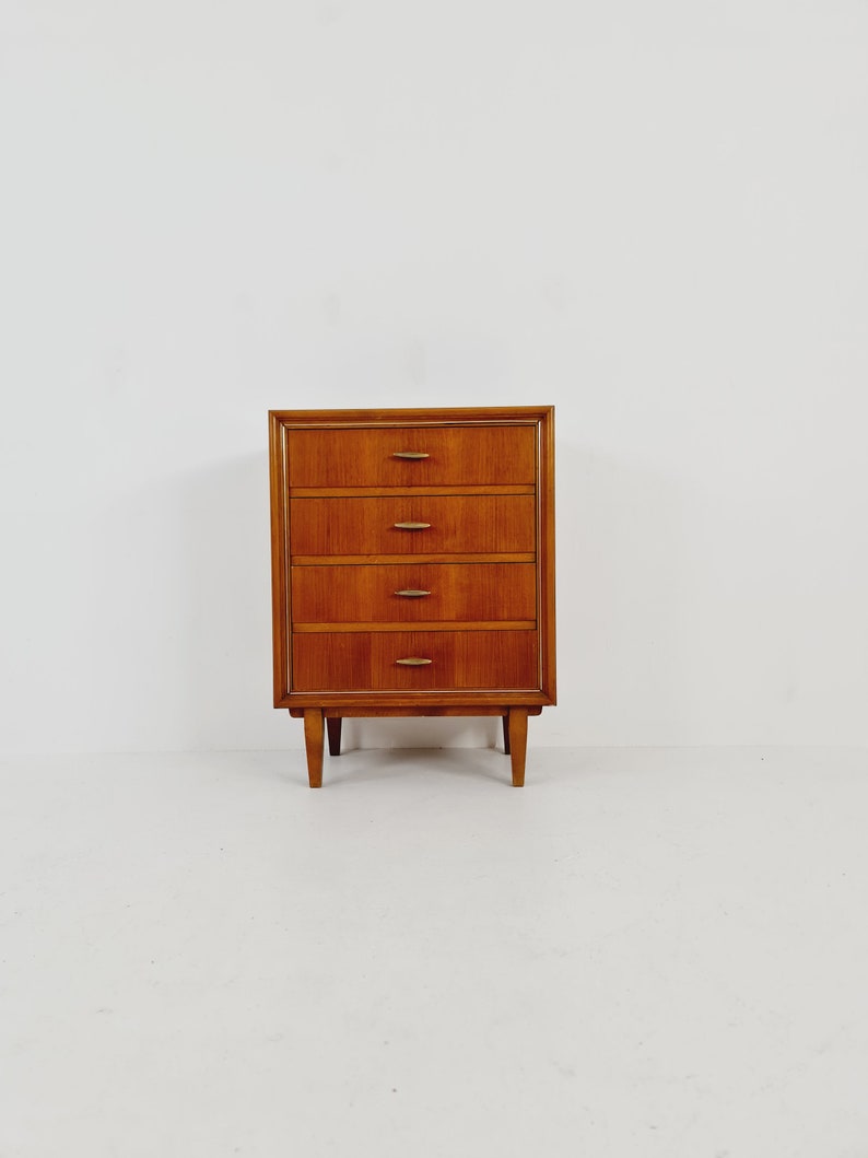 Midcentury German Walnut chest of drawers / 4 drawers cabinet by Greive NR 5, 1960s image 1