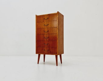 Kleine Midcentury Deense teakhouten ladekast/tallboy/kast met 6 laden, jaren 60