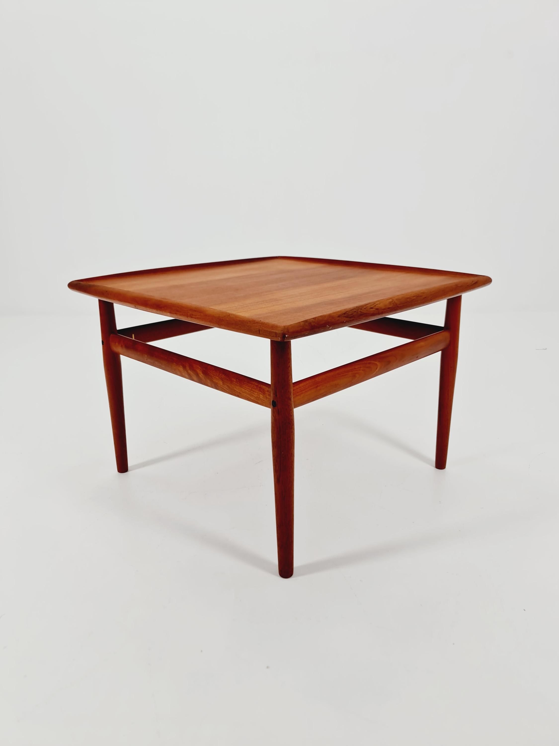 Danish Teak Coffee Table by Grete Jalk for Glostrup Møbelfabrik