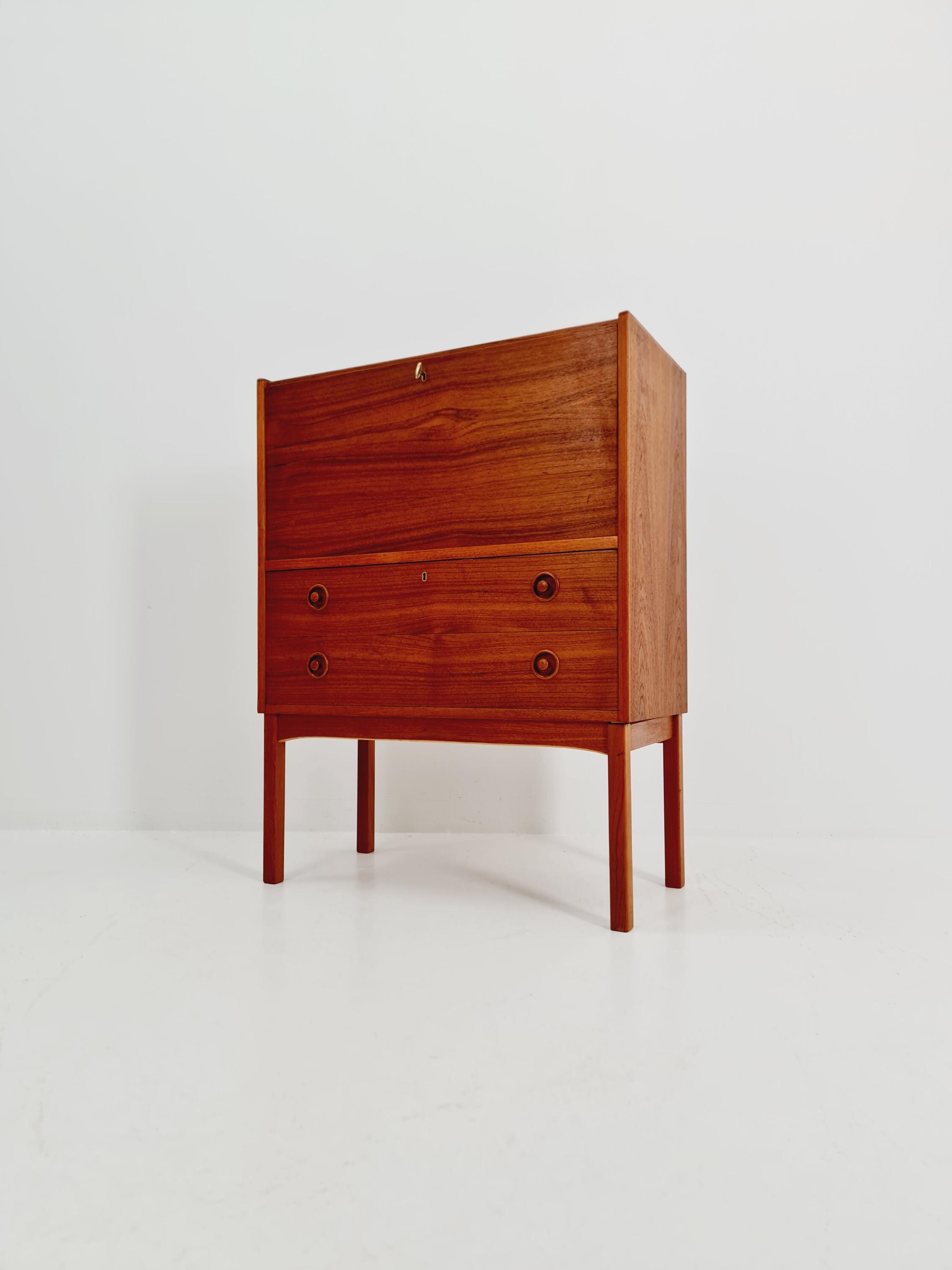 ミッドセンチュリーデンマーク製ヴィンテージチーク材秘書台、化粧台