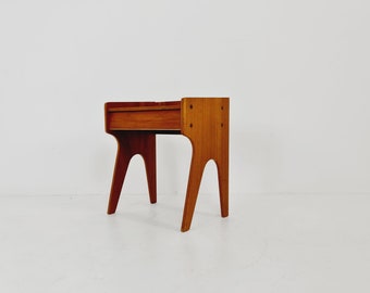 Midcentury Danish teak side table/ bedside table, 1960s