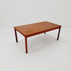 Danish teak coffee table/side table By MöbelFabrik Toften, 1960s