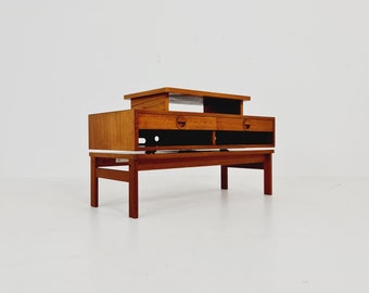 Rare Danish Mid century modern tv bench hallway table teak by Hansen & Guldborg Mobler, Denmark, 1960s