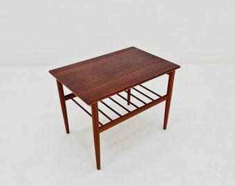 Midcentury Swedish teak coffee side table by Yngvar Sandtröm for Säffle Möbelfabrik, 1960s