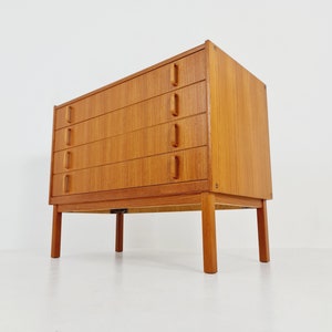 Midcentury Swedish chest of drawers / 4 drawers cabinet by Bertil Fridhagen for Bodafors, 1960s image 8