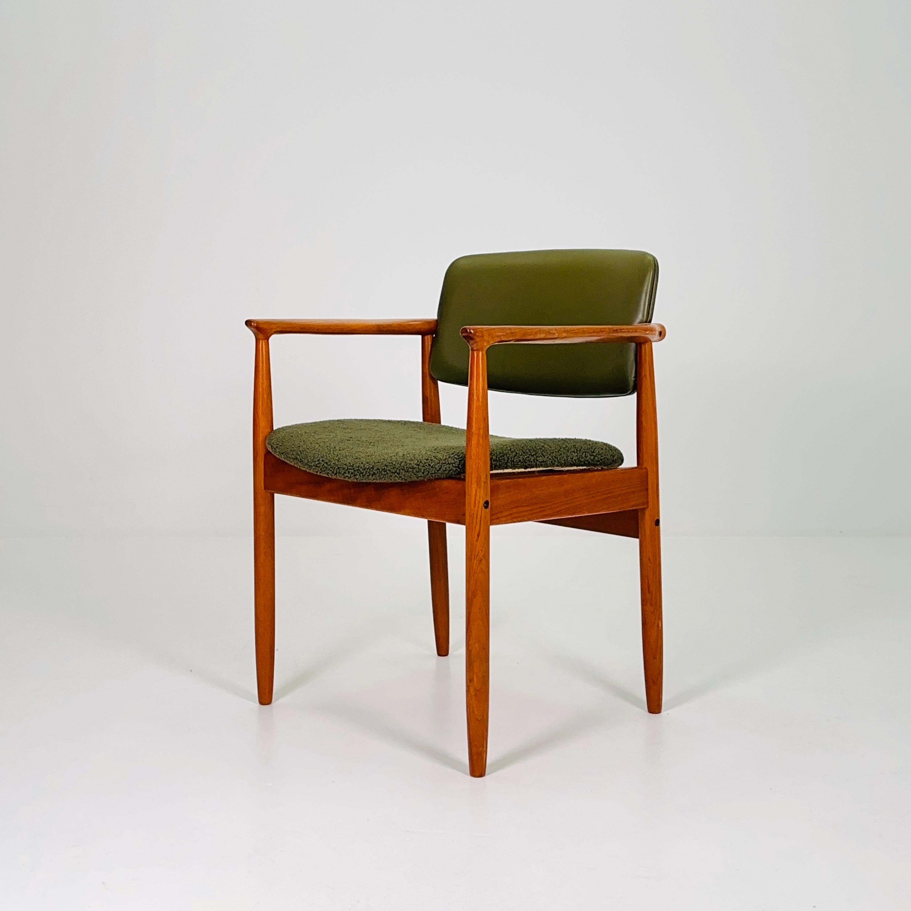 P. E. Jørgensen が Farso Stolefabrik のためにデザインしたミッド