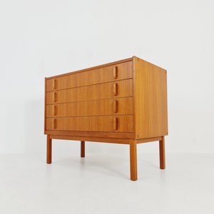 Midcentury Swedish chest of drawers / 4 drawers cabinet by Bertil Fridhagen for Bodafors, 1960s image 1