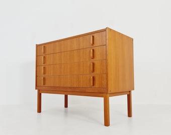 Midcentury Swedish chest of drawers / 4 drawers cabinet by Bertil Fridhagen for Bodafors, 1960s