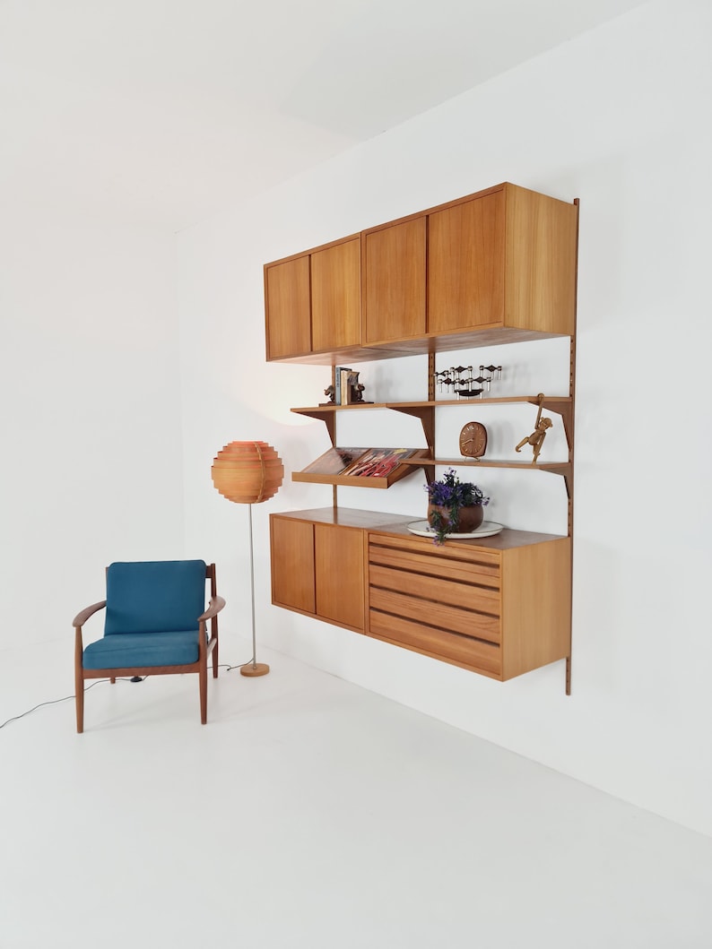 Mid century Danish Teak Wall Unit with records cabinet and magazine rack by Poul Cadovius for Cado, Denmark, 1960s image 2