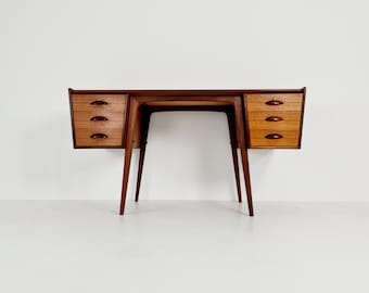 Midcentury Scandinavian Desk in teak by Svante Skogh, 1960s