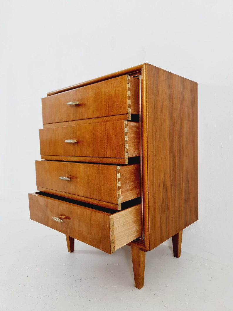 Midcentury German Walnut chest of drawers / 4 drawers cabinet by Greive NR 5, 1960s image 3