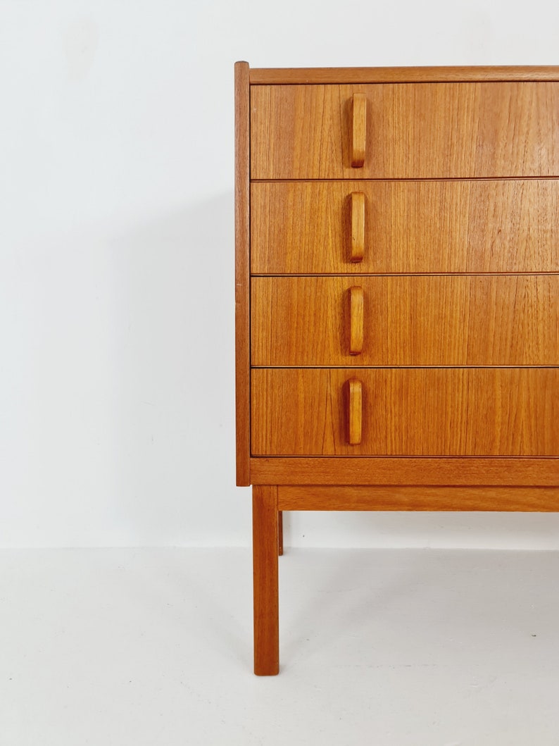 Midcentury Swedish chest of drawers / 4 drawers cabinet by Bertil Fridhagen for Bodafors, 1960s image 6