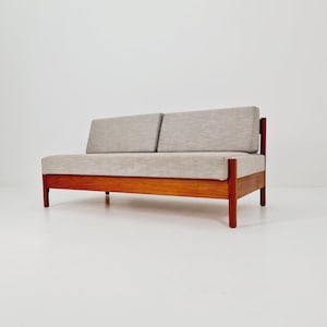 Raro divano lounge / divano Easy danese della metà del secolo in teak, con spazio di archiviazione, anni &#39;60