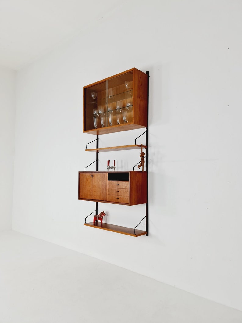 Mid century Danish Teak single Wall Unit with bar cabinet & Showcase by Poul Cadovius for Royal Denmark, 1960s image 1