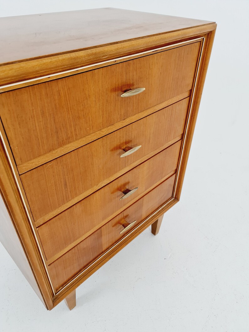 Midcentury German Walnut chest of drawers / 4 drawers cabinet by Greive NR 5, 1960s image 5