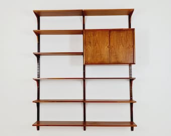 Mobile a parete/scrivania danese in noce, metà del XX secolo, disegnato da Poul Cadovius per Royal, Danimarca, anni '60.