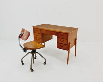 Midcentury Danish Scandinavian Desk in teak, 1960s