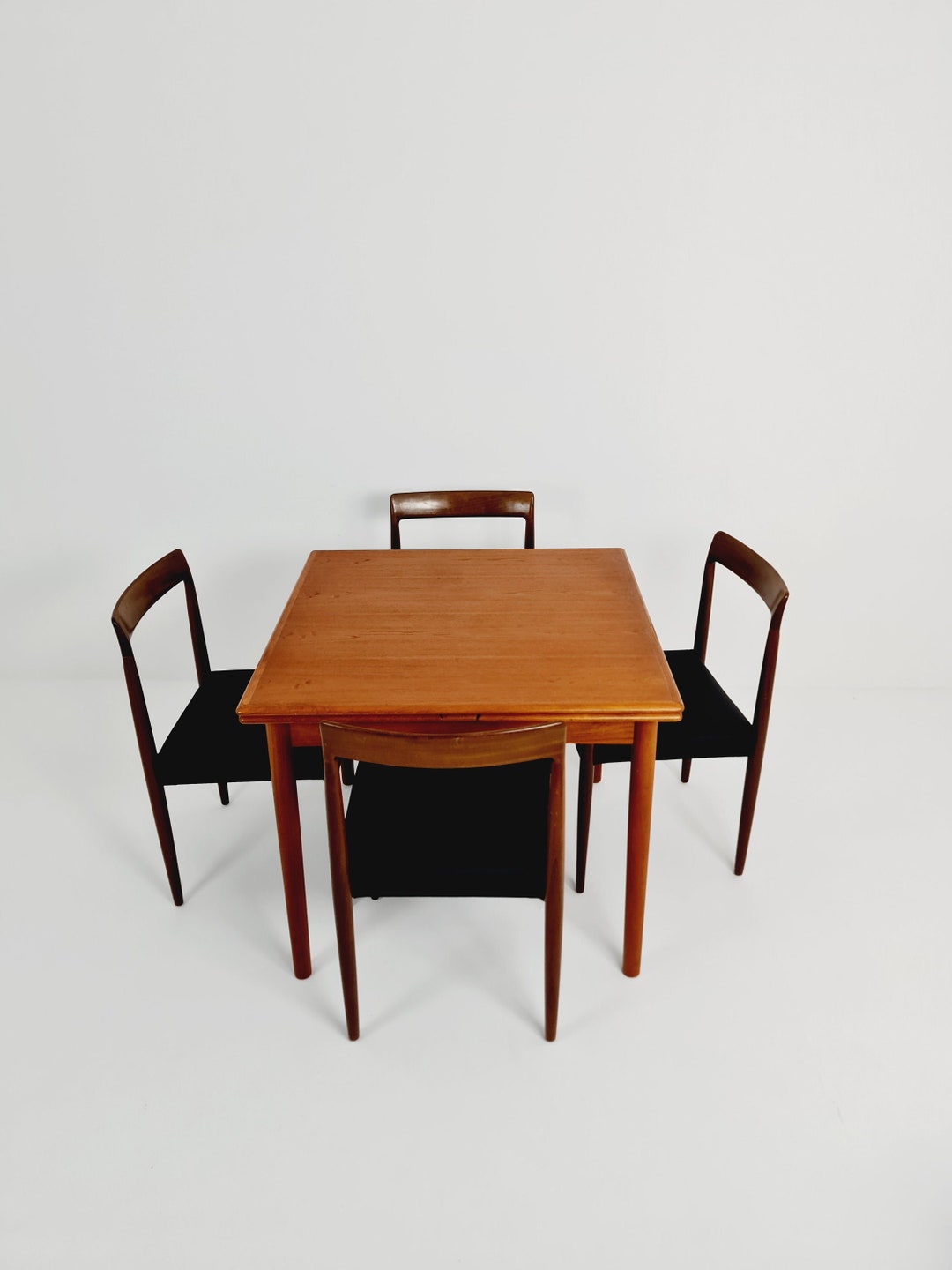 Mid Centruy Danish Teak Dining Table by Am Ansager Möbler, 1960s Etsy