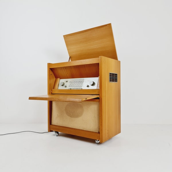 Mid Century Modern German ash record player, radio by Braun “RC 55 UK”, 1960s
