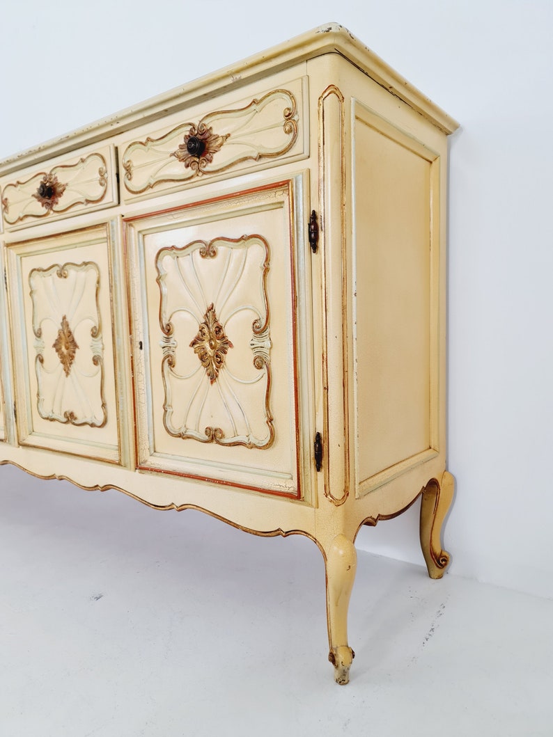 Super rare antique French Giant Venetian white lacquered sideboard Louis XIV image 6