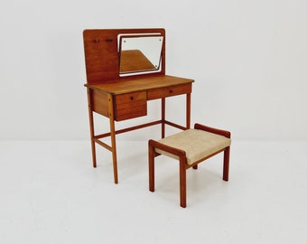 Mid Century Modern Danish teak & oak vanity table with stool make up table by Fröseke for AB nybrofabriken, 1960s