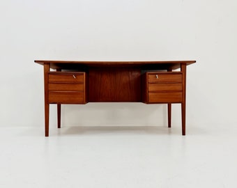 Danish teak desk by Peter Løvig Nielsen for Løvig, Denmark, 1960s