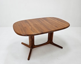Vintage Danish Solid Teak Oval Dining table by Glostrup, 1960s