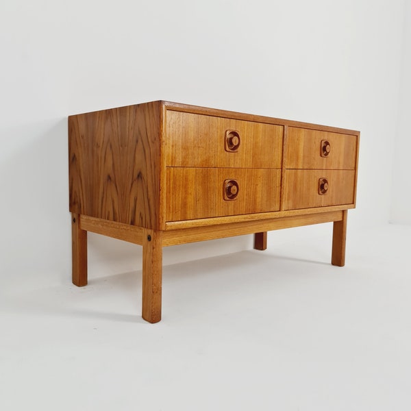 Midcentury danish design sidebord, chest of drawers, 1960s