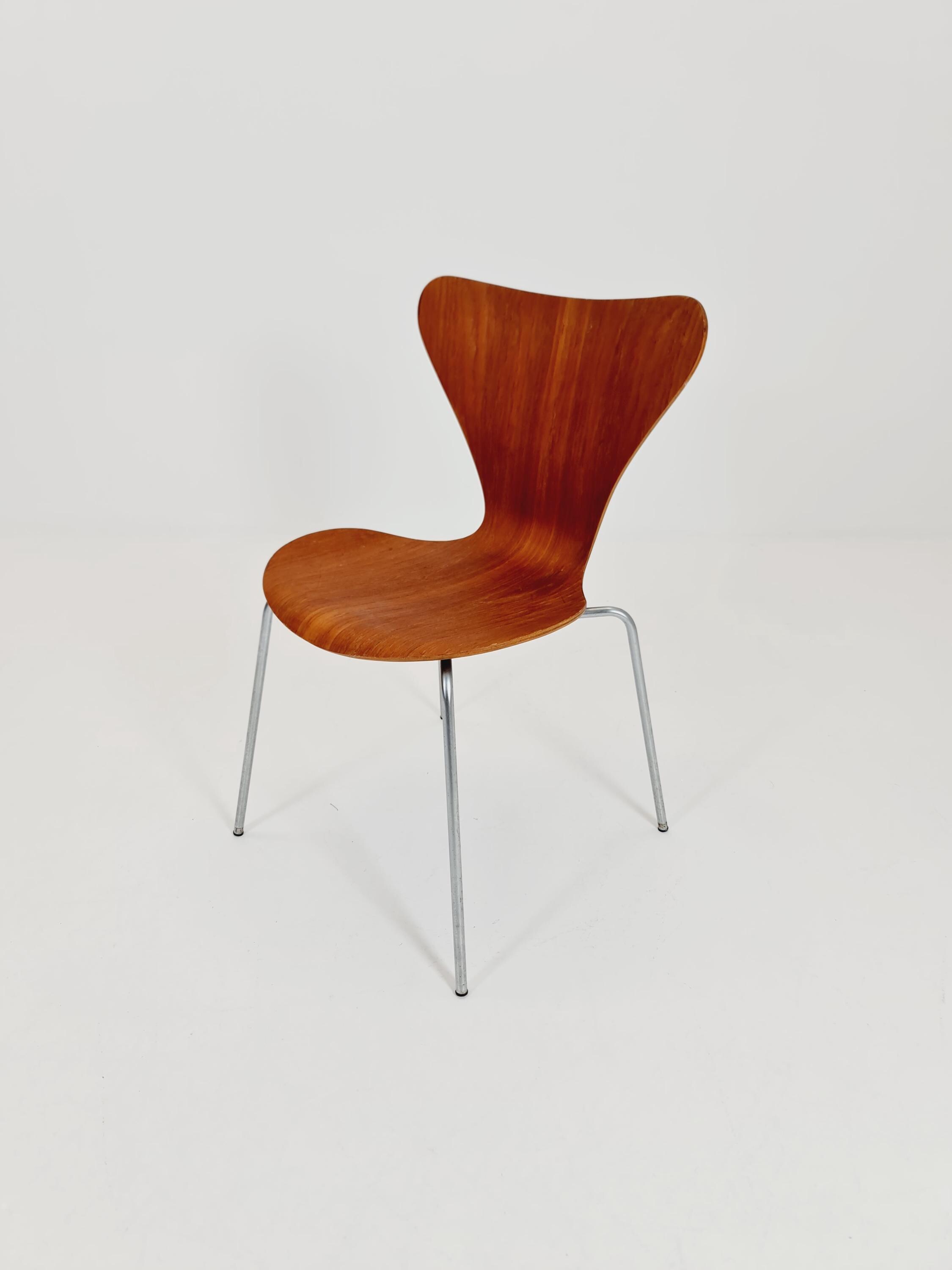 Arne Jacobsen 3170 Teak FRITZ HANSEN 【公式通販】