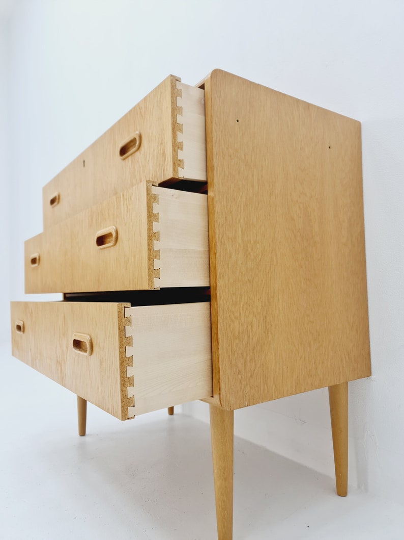 Midcentury danish design chest of drawers / drawer dresser /3 drawers cabinet, 1960s image 3