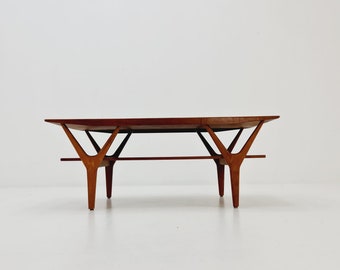 Mid century Danish teak coffee table by Henning Kjaernulf Y-from Denmark, 1960s