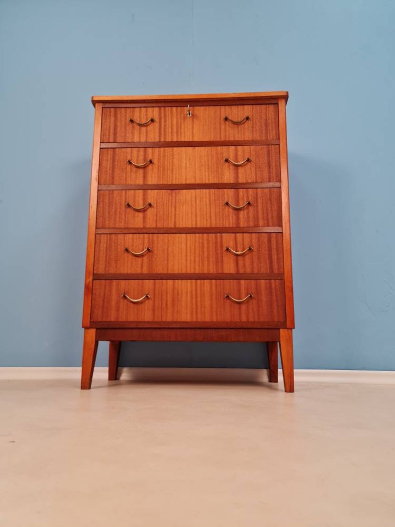 Midcentury danish design chest of drawers / drawer dresser /5 drawers cabinet from the sixties 1960s vintage mahaogany image 3