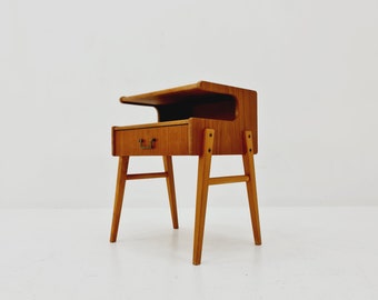 Midcentury Carlström & Co Teak Vintage Side table/ Bedside table/ Night stand straight from the sixties