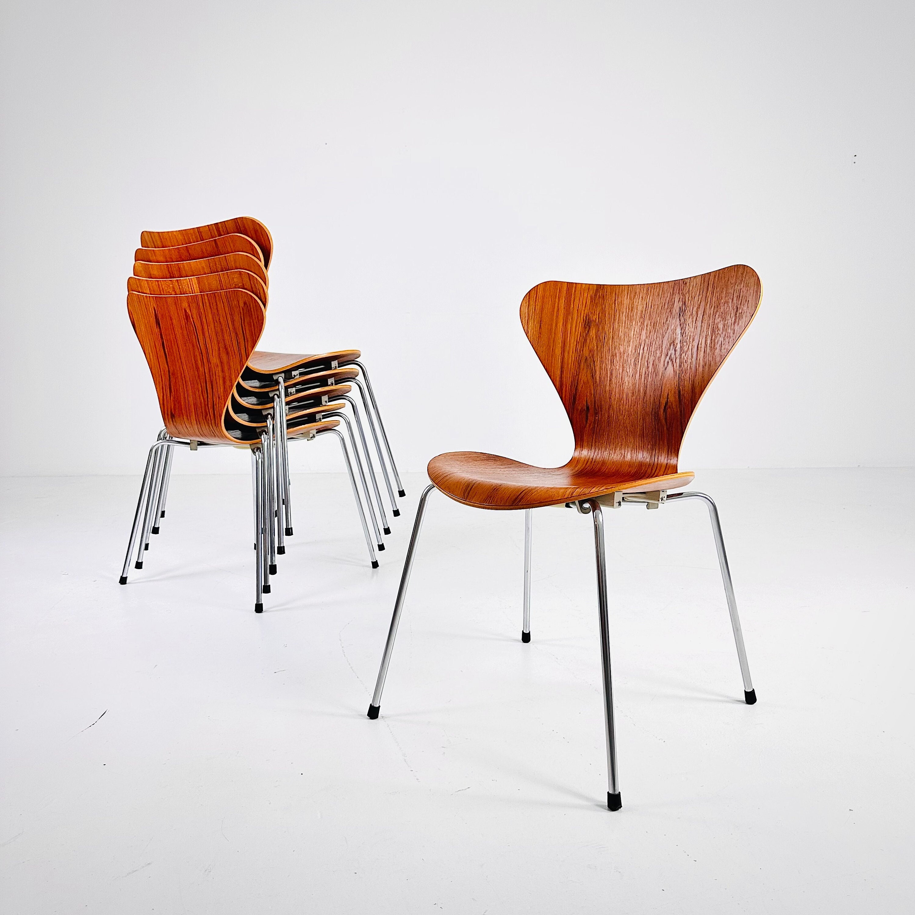 椅子 Arne Jacobsen 3170 Teak FRITZ HANSEN 椅子 Arne Jacobsen 3170 Teak FRITZ HANSEN Arne Jacobsen 3170